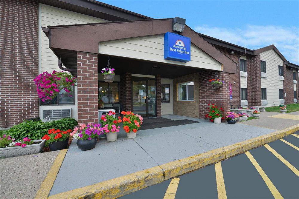 Americas Best Value Inn Wisconsin Rapids Exterior photo