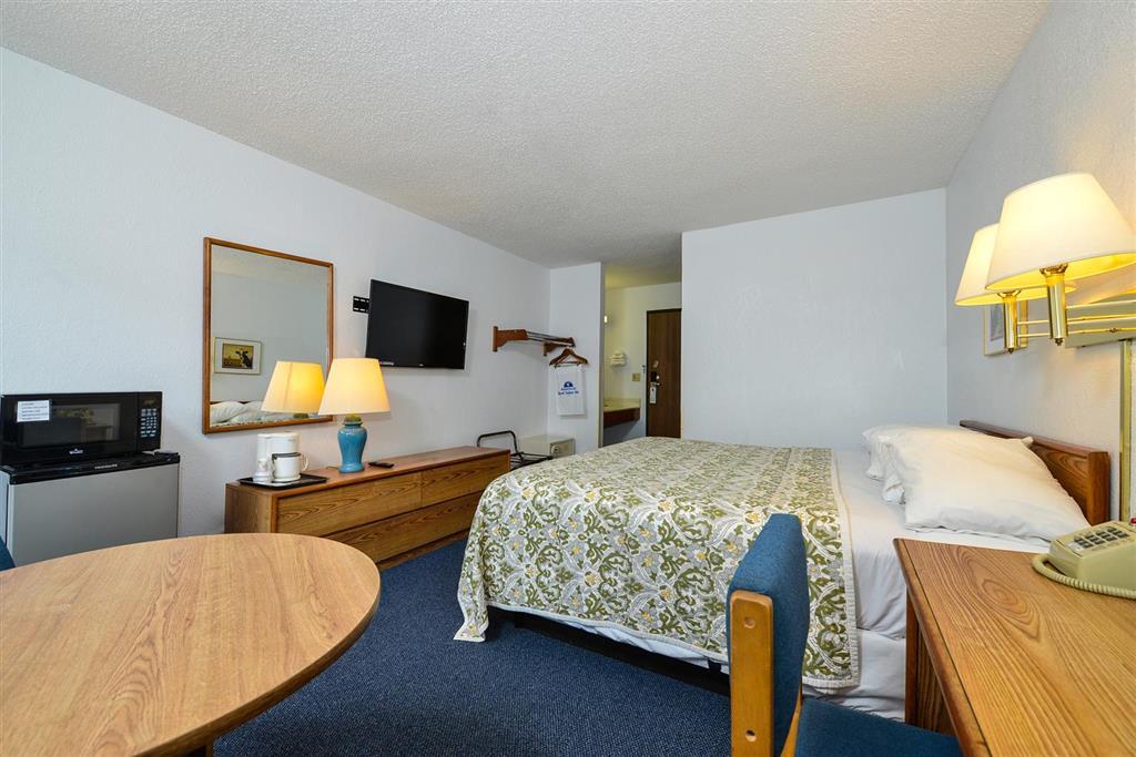 Americas Best Value Inn Wisconsin Rapids Room photo