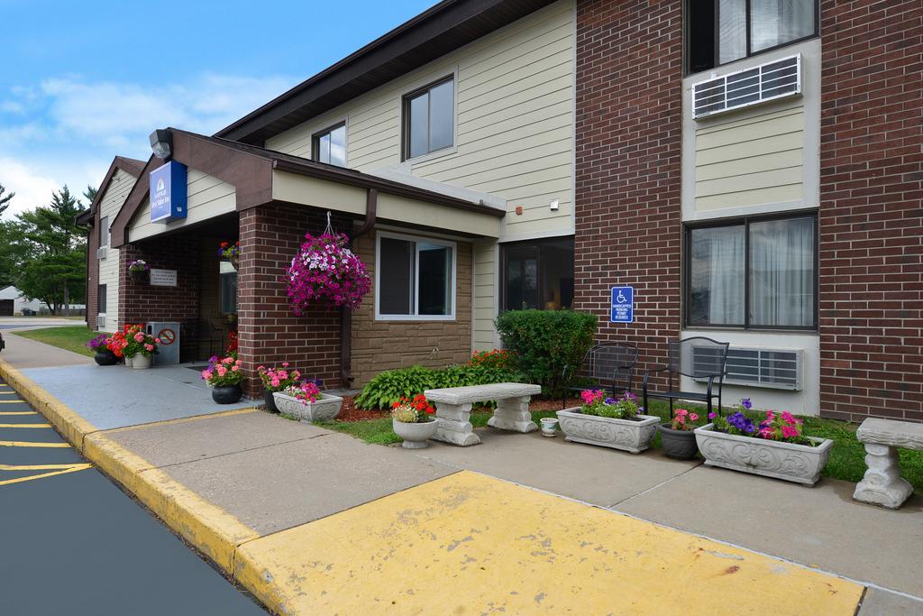 Americas Best Value Inn Wisconsin Rapids Exterior photo