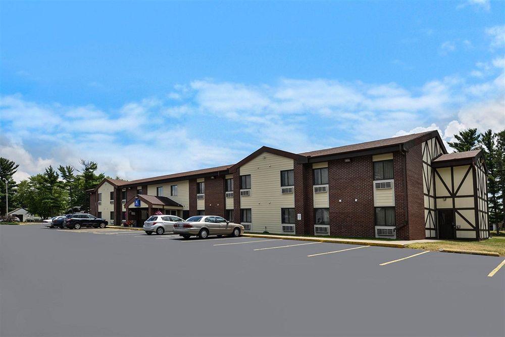 Americas Best Value Inn Wisconsin Rapids Exterior photo